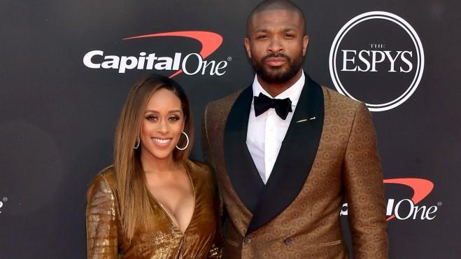 的强烈反差 的强烈反差