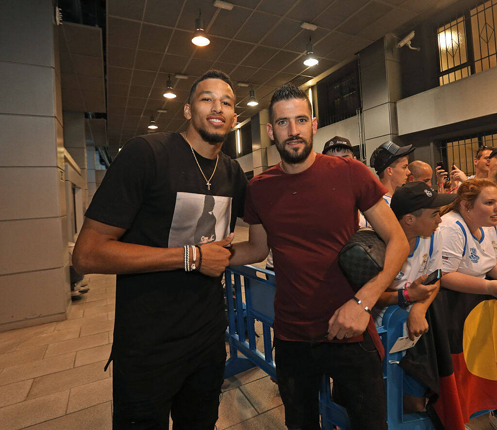 发球二跳 发球二跳